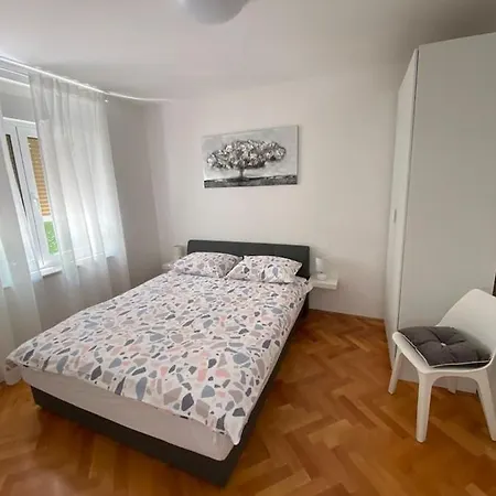 Apartman Eni アパート リエカ