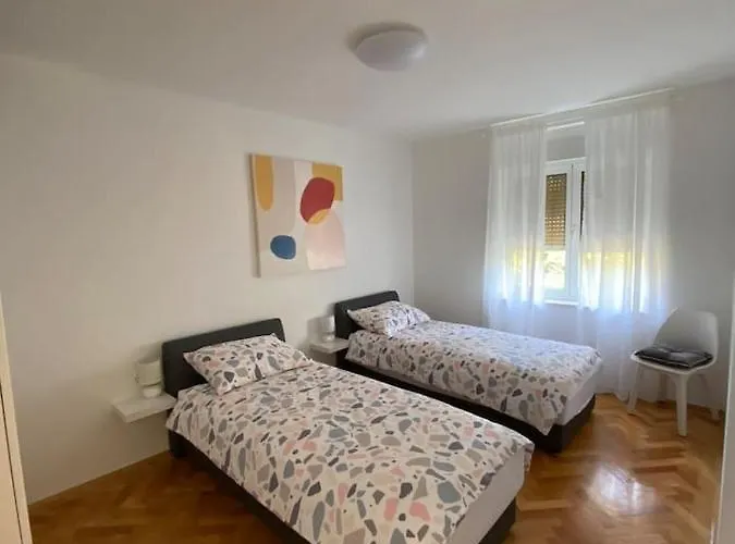 アパート Apartman Eni